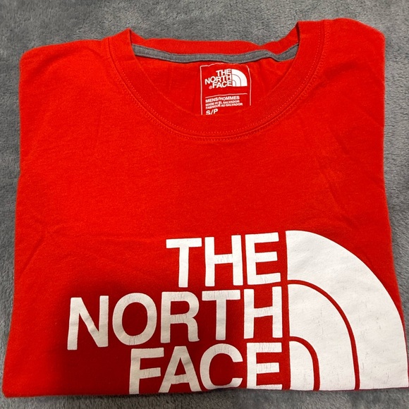 The North Face T shirt - Picture 4 of 5